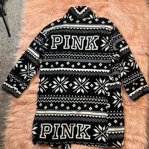 PINK Victoria’s Secret Black & White Snowflake Open Front Plush Robe Size XS - Picture 2 of 5